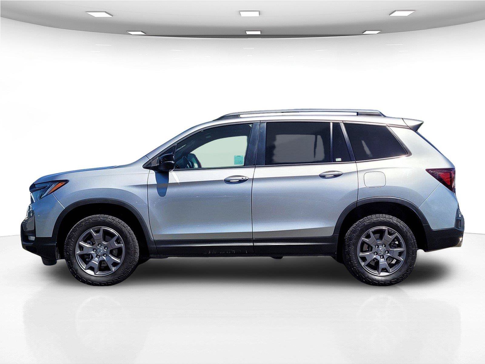 Used 2024 Honda Passport TrailSport image 9