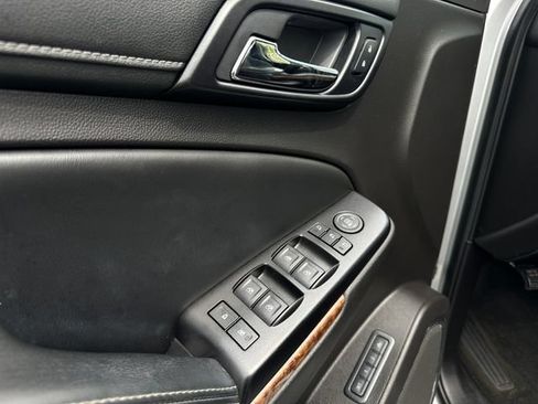Used 2015 Chevrolet Tahoe LTZ RWD image 10
