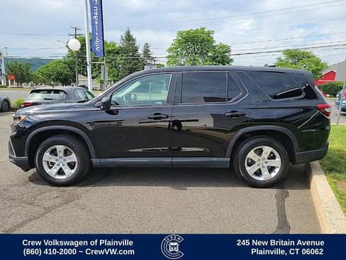Used 2023 Honda Pilot LX image 25
