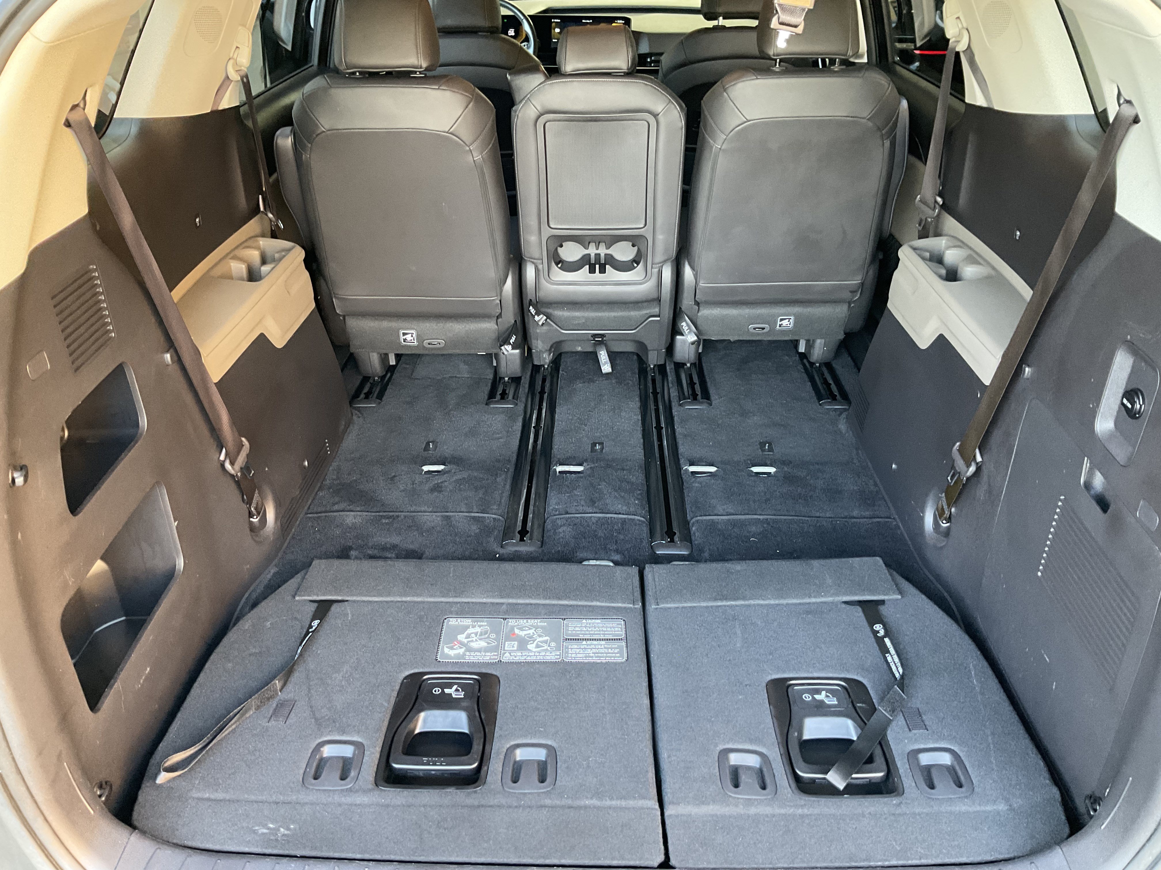 Used 2026 Kia Carnival LXS FWD image 46