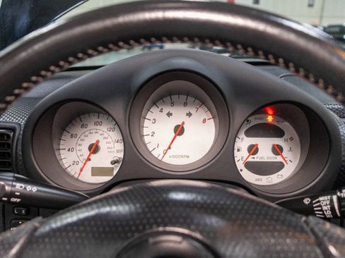 Used 2000 Toyota MR2 RWD image 13