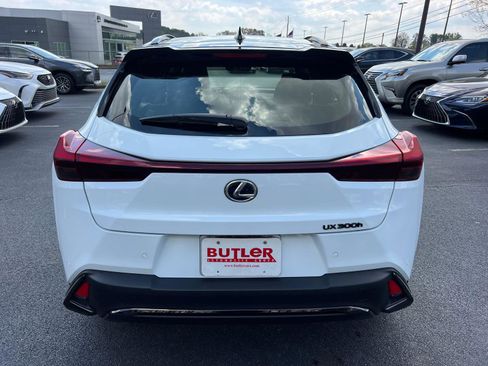 New 2026 Lexus UX 300h FWD image 7