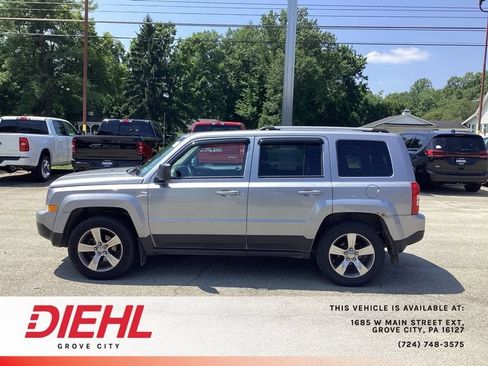 Used 2017 Jeep Patriot High Altitude AWD/4WD image 4