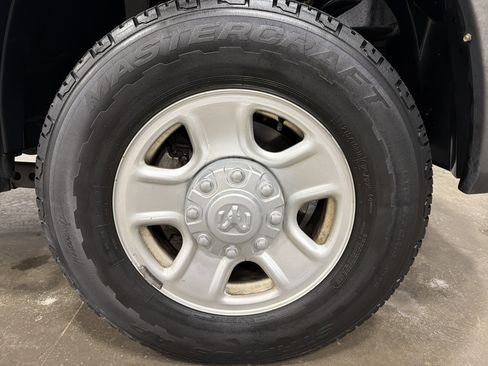 Used 2019 RAM 3500 Tradesman image 15