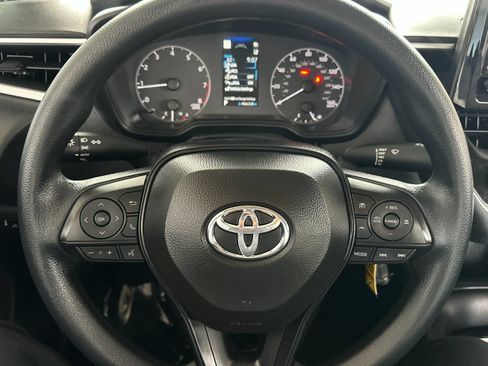 Used 2025 Toyota Corolla LE FWD image 19