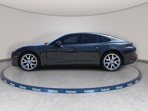 Used 2025 Porsche Panamera RWD image 9