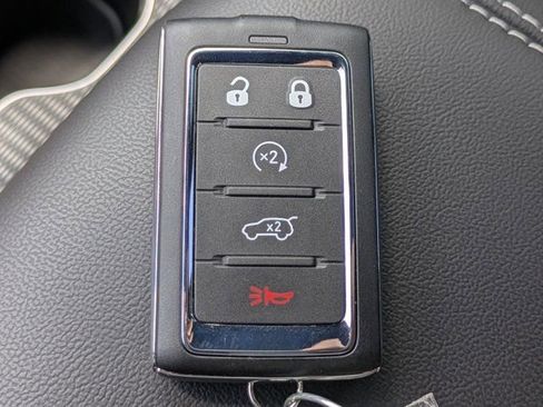 New 2025 Jeep Grand Cherokee Altitude image 26