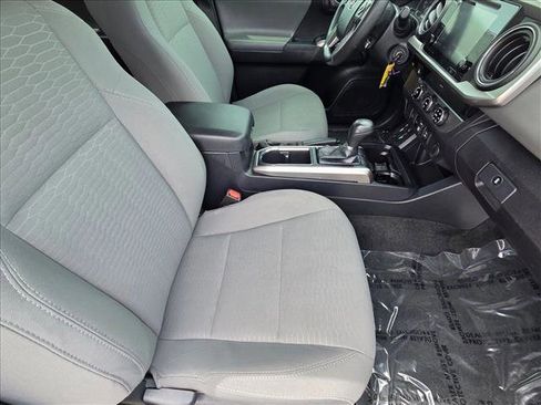 Certified 2018 Toyota Tacoma SR5 RWD image 19