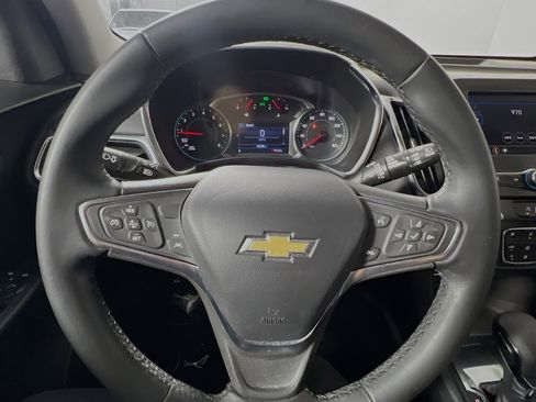 Used 2024 Chevrolet Equinox LT image 18