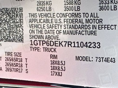 Used 2024 GMC Canyon AT4 w/ Canyon Safety Plus Package AWD/4WD image 33