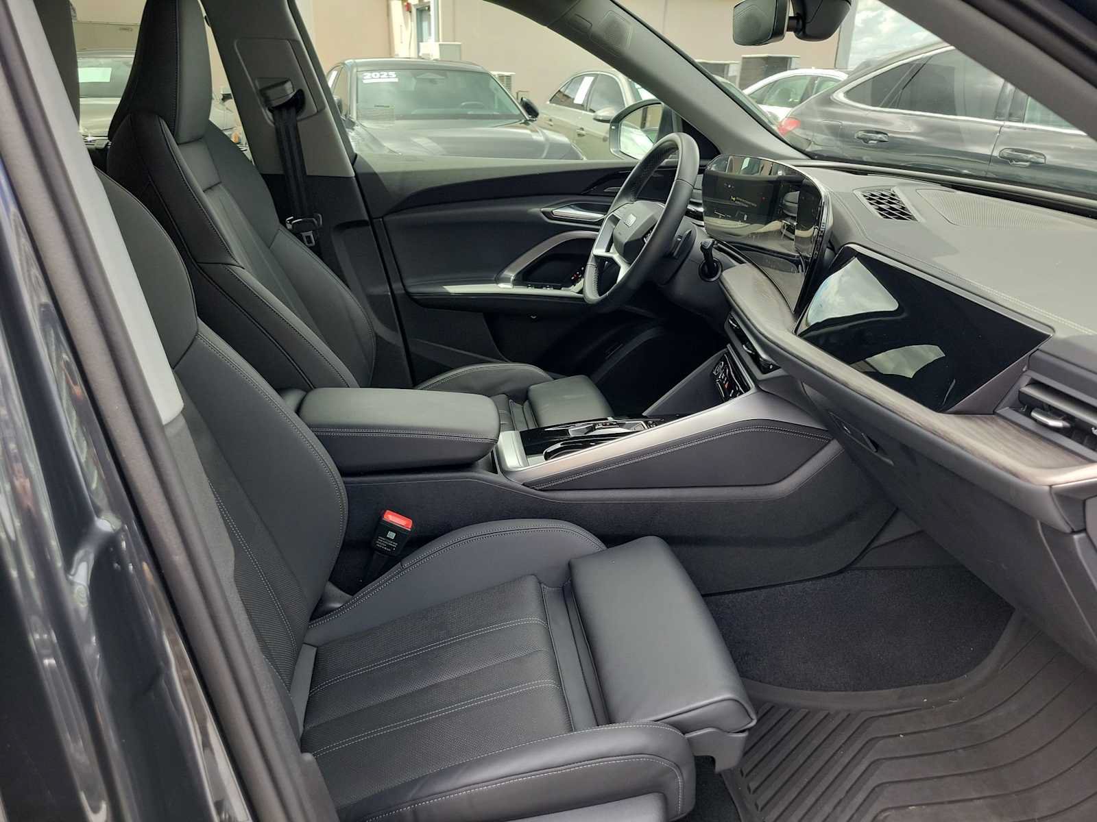 Certified 2025 Audi Q5 Premium Plus w/ Premium Plus AWD/4WD image 21