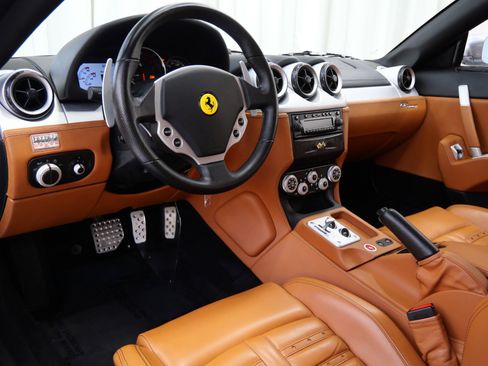 Used 2005 Ferrari 612 Scaglietti image 12