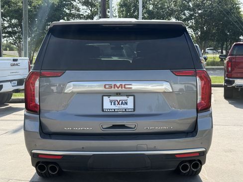 Used 2022 GMC Yukon XL Denali RWD image 6