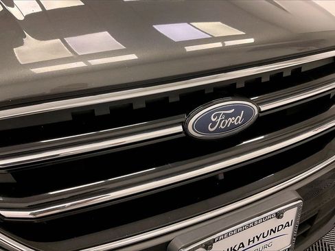 Used 2017 Ford Escape Titanium image 28