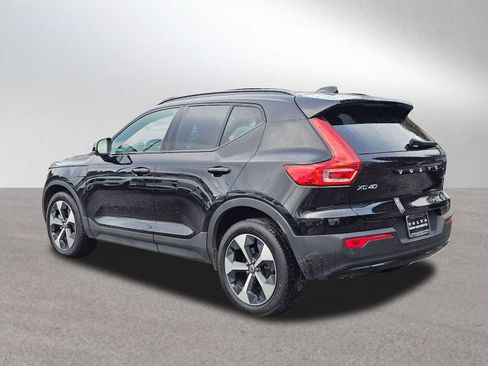 Certified 2025 Volvo XC40 B5 Plus w/ Protection Package Premier image 5