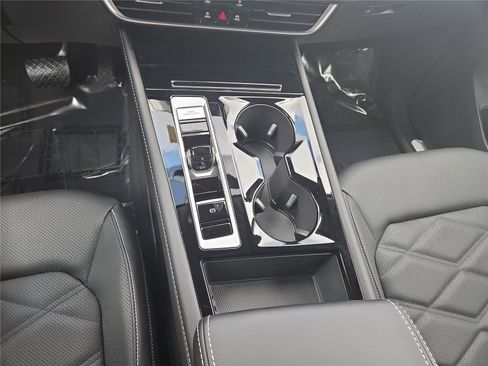 New 2026 Volkswagen Atlas SE image 20