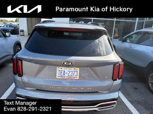 Used 2021 Kia Sorento S w/ Panoramic Sunroof Package FWD image 4