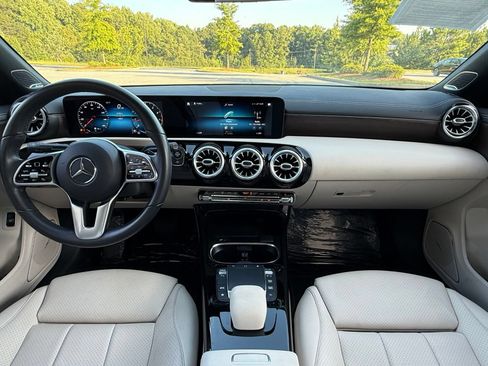 Used 2021 Mercedes-Benz CLA 250 image 23