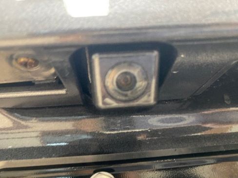 Used 2019 Toyota 4Runner SR5 AWD/4WD image 7