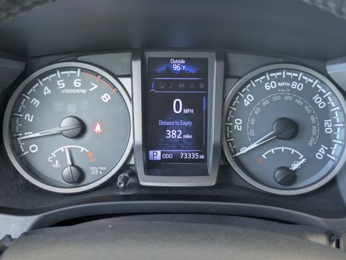 Used 2017 Toyota Tacoma TRD Sport w/ Premium & Technology Package RWD image 29
