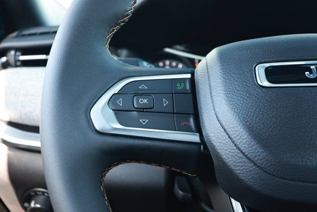 New 2026 Jeep Compass Latitude AWD/4WD image 13