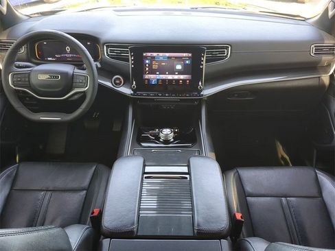 Used 2022 Jeep Wagoneer Series I image 16