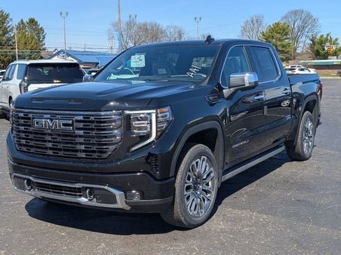 Used 2026 GMC Sierra 1500 Denali Ultimate w/ LPO, Black Badging Package image 3