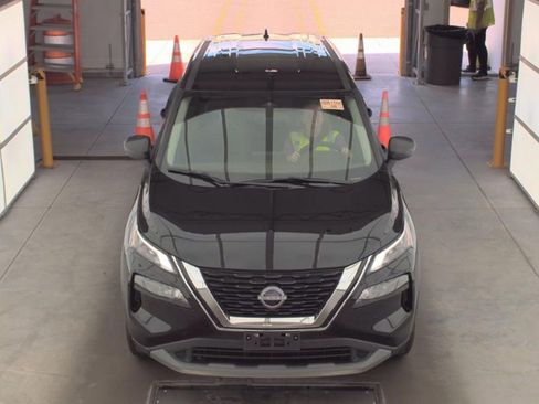 Used 2023 Nissan Rogue S AWD/4WD image 3