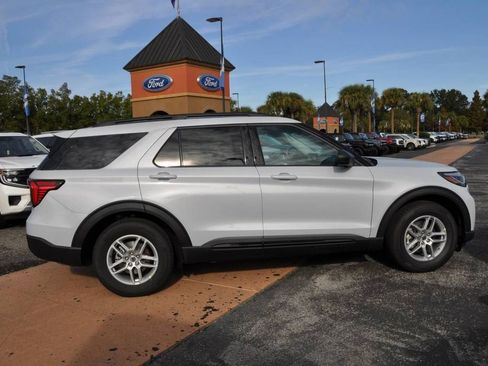 New 2026 Ford Explorer Active w/ Active Comfort Package image 6