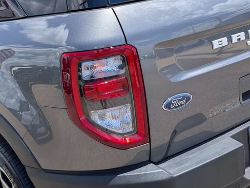 Used 2023 Ford Bronco Sport Outer Banks w/ Tech Package AWD/4WD image 10