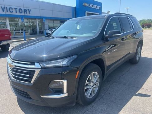 Used 2023 Chevrolet Traverse LT FWD image 1