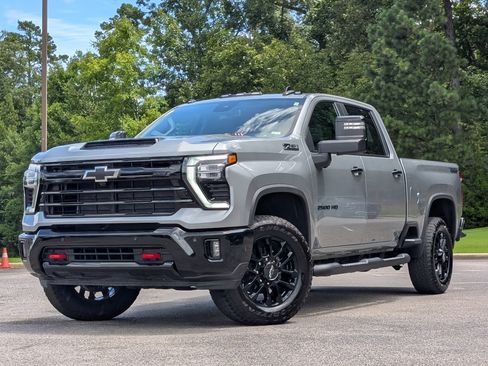 Used 2026 Chevrolet Silverado 2500 LT AWD/4WD image 4