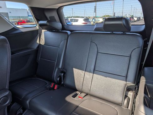 Used 2018 Chevrolet Traverse LT AWD/4WD image 11