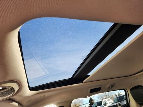 Used 2023 Chrysler Pacifica Limited image 26