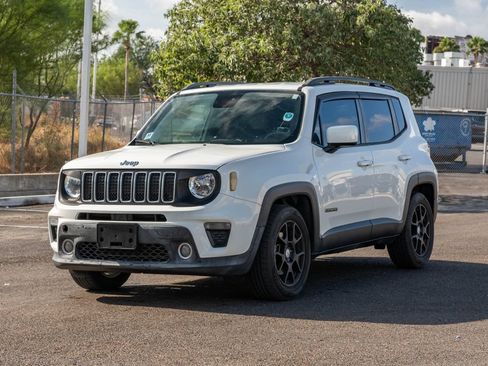 Used 2020 Jeep Renegade Latitude FWD image 3
