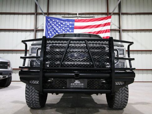 Used 2020 Ford F350 Lariat w/ Lariat Ultimate Package AWD/4WD image 2