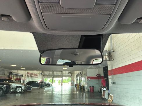 Used 2025 Kia Soul LX w/ LX Technology Package FWD image 16