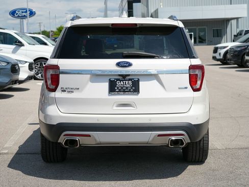 Used 2017 Ford Explorer Platinum AWD/4WD image 6