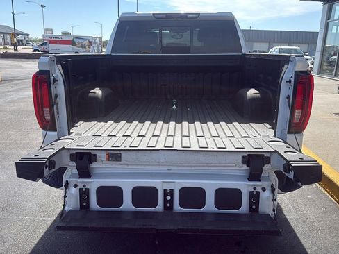Used 2025 GMC Sierra 1500 Denali w/ Denali Reserve Package AWD/4WD image 4