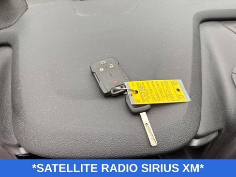 Used 2022 Chevrolet Colorado LT w/ LT Convenience Package image 10