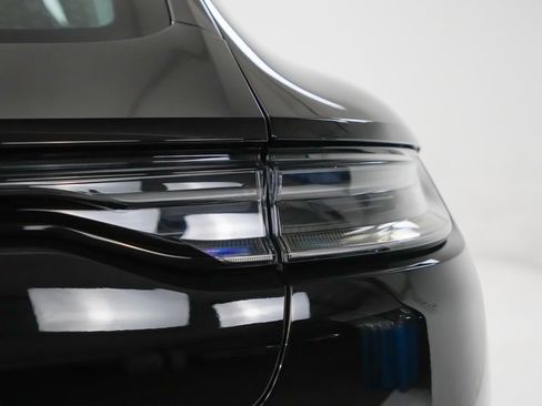 Used 2022 Porsche Panamera Platinum Edition image 12
