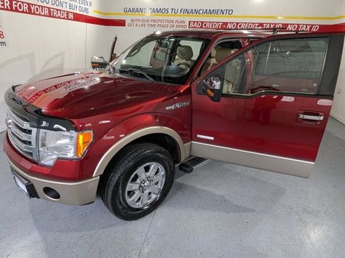 Used 2014 Ford F150 Lariat w/ Lariat Chrome Package image 11