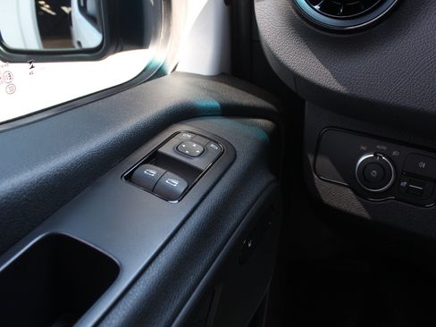 Used 2024 Mercedes-Benz Sprinter 2500 image 47