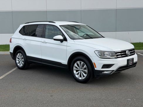 Used 2018 Volkswagen Tiguan S image 3
