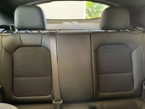 Used 2025 Buick Envista Preferred image 37