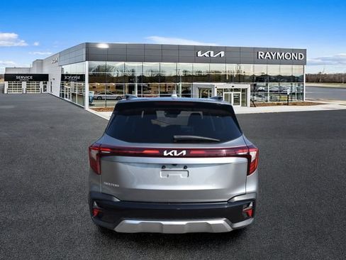 Certified 2024 Kia Seltos S FWD image 4