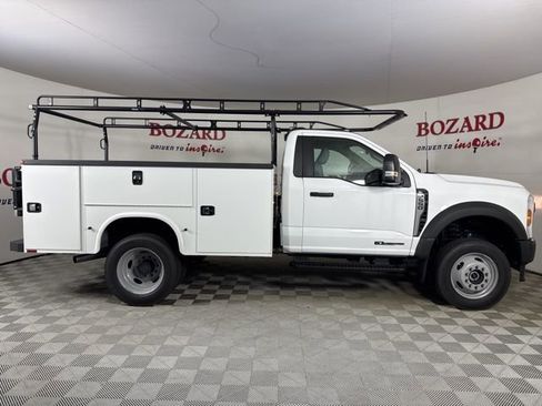 New 2025 Ford F550 4x4 Regular Cab Super Duty image 8