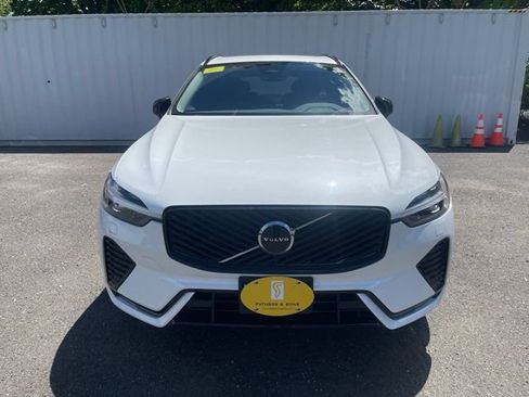 New 2026 Volvo XC60 B5 Core w/ Protection Package Premier AWD/4WD image 2