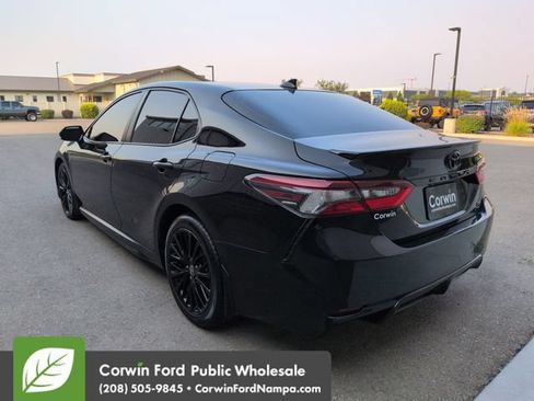 Used 2021 Toyota Camry SE AWD/4WD image 6