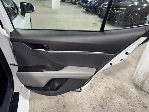 Used 2024 Toyota Camry LE w/ Convenience Package FWD image 11